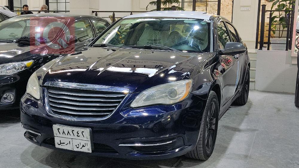 کرایسلەر 200